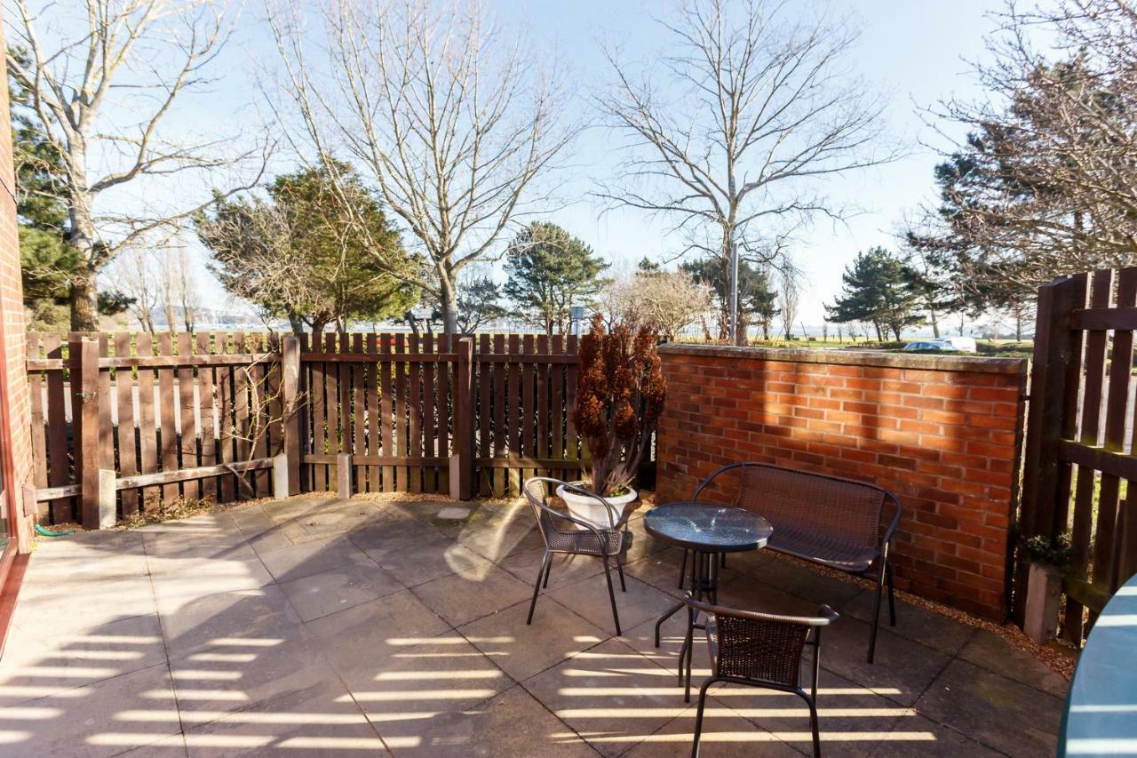Fantasea Villa Poole Luaran gambar